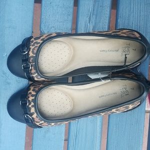 Womens Time and Tru Leopard Print shoes